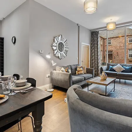 Pass The Keys No. 1 - Laurel Holiday home *